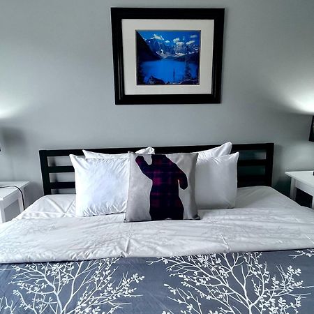 קאנמור Canadian Rockies Chalets מראה חיצוני תמונה