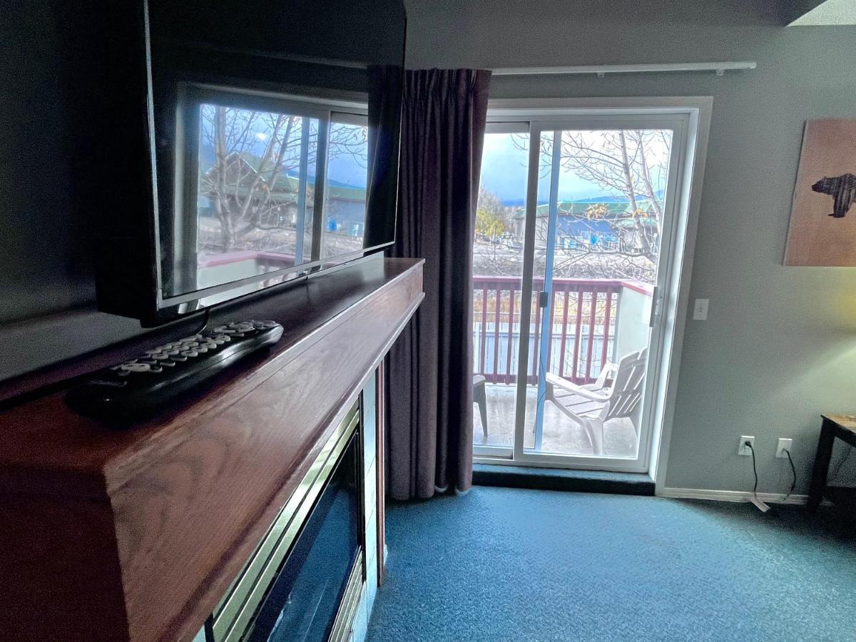 קאנמור Canadian Rockies Chalets מראה חיצוני תמונה