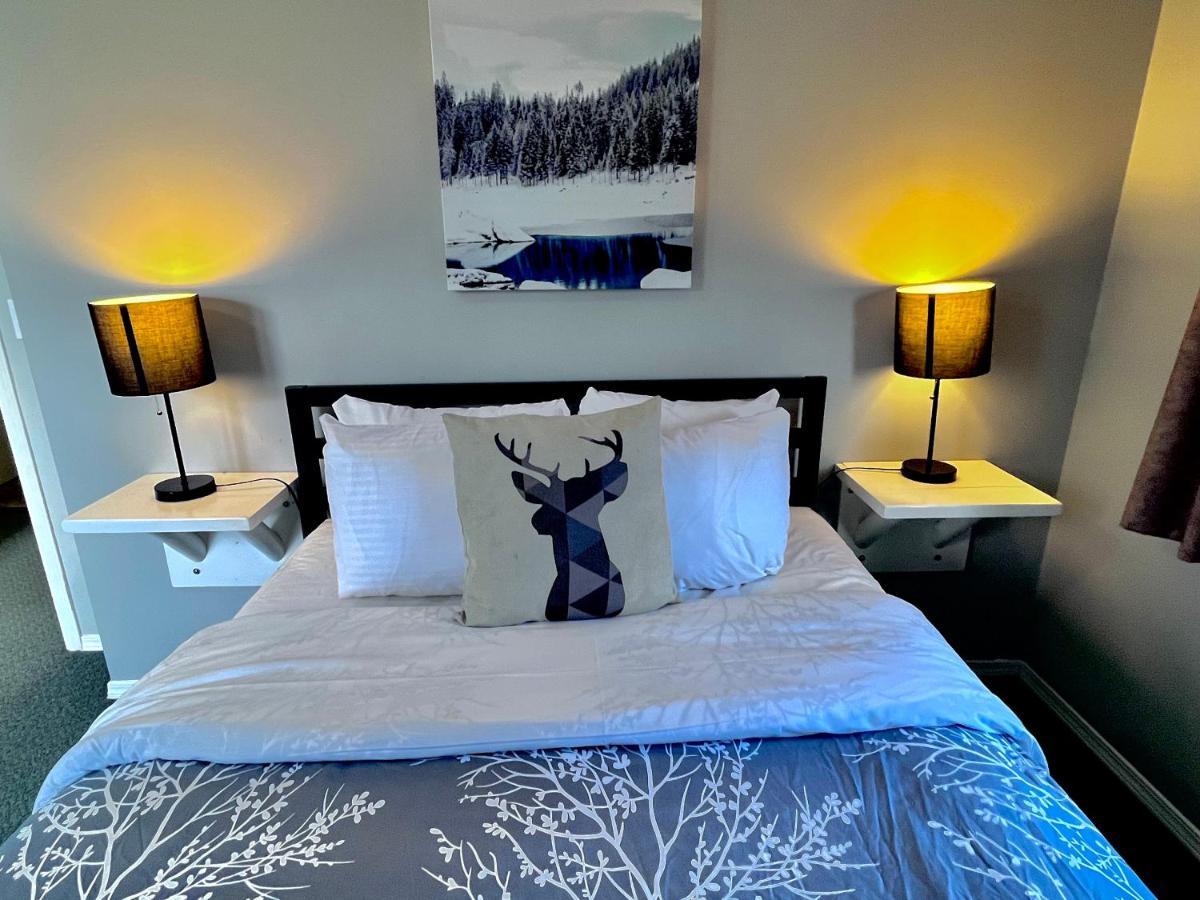קאנמור Canadian Rockies Chalets מראה חיצוני תמונה