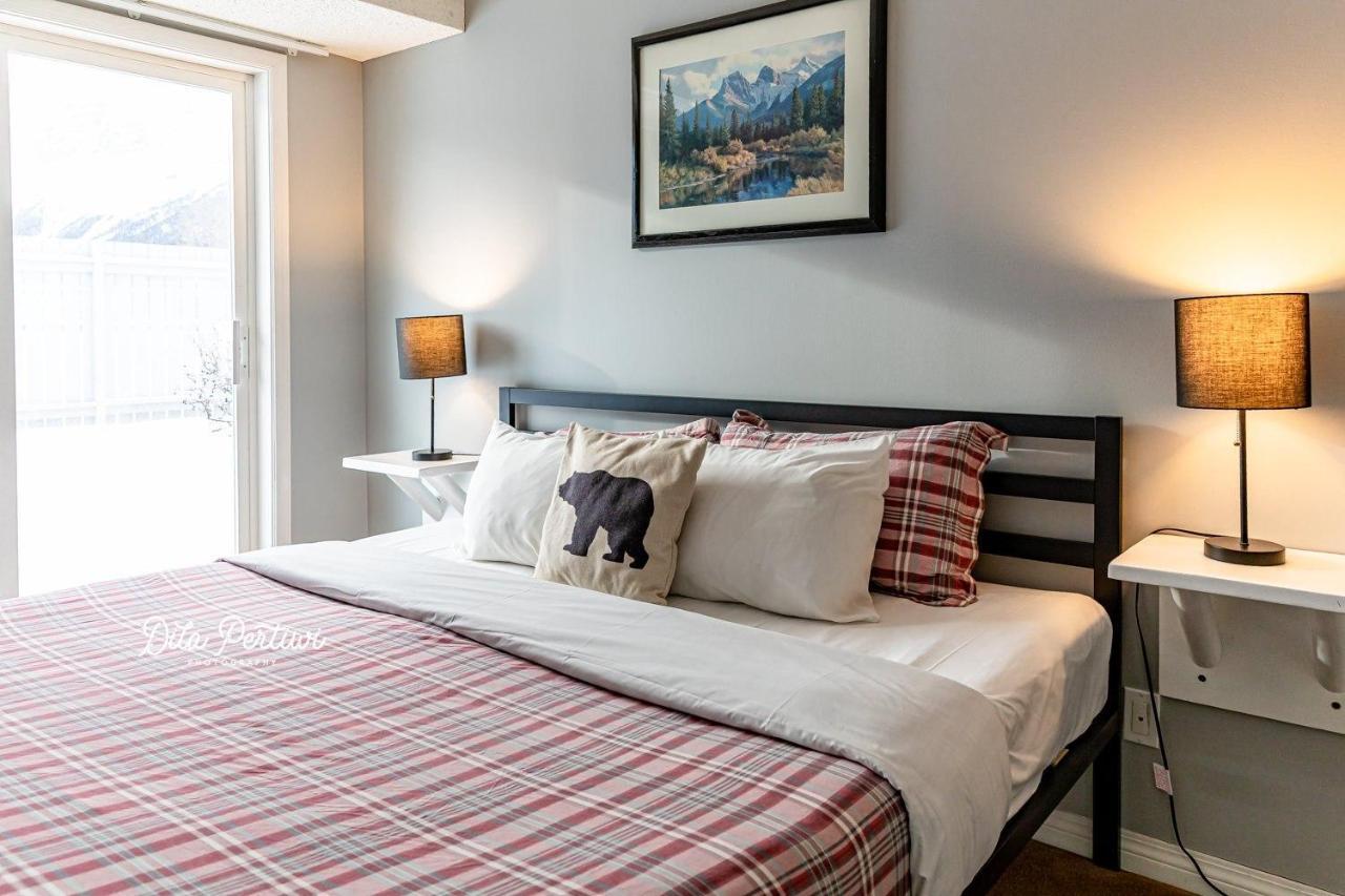 קאנמור Canadian Rockies Chalets מראה חיצוני תמונה